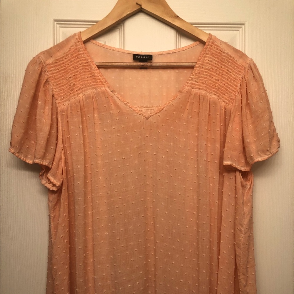 Torrid size 1 peach 🍑 top
